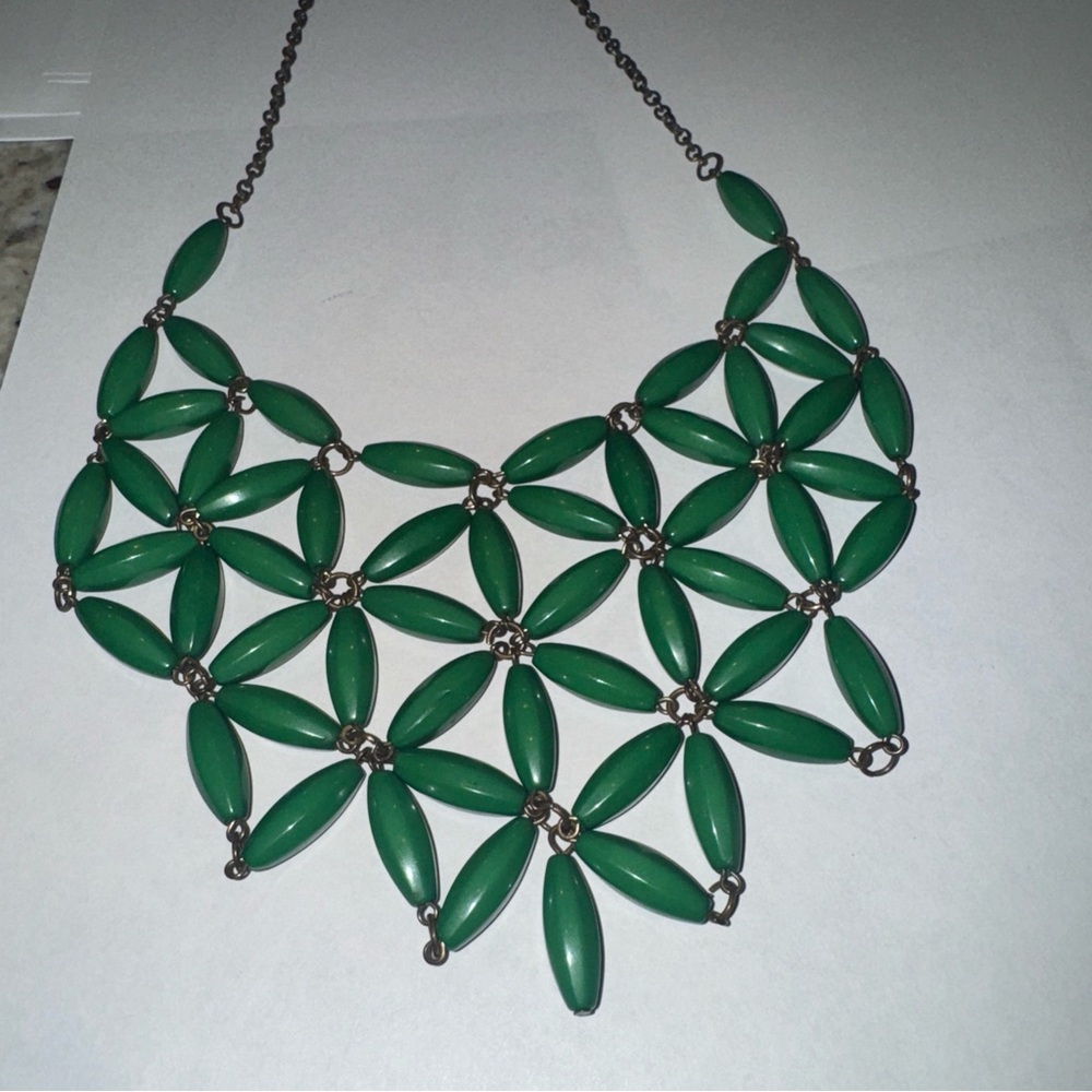 Green Chunky Bib Statement  Necklace Gold-tone Chain - Picture 6 of 6